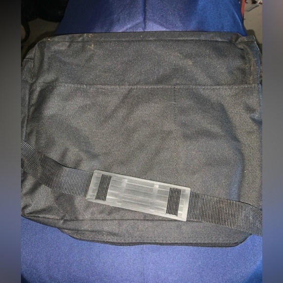 Messenger Bag, Black, NWOT - Picture 3 of 4